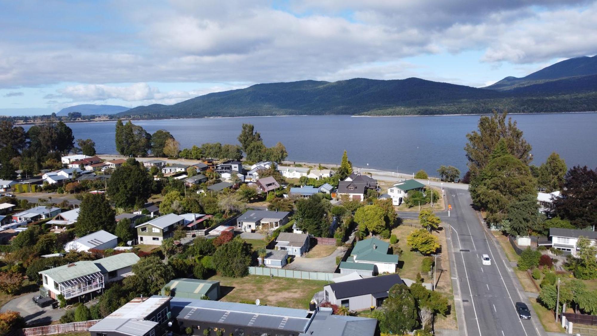 Shakespeare House Bed & Breakfast Te Anau Bagian luar foto